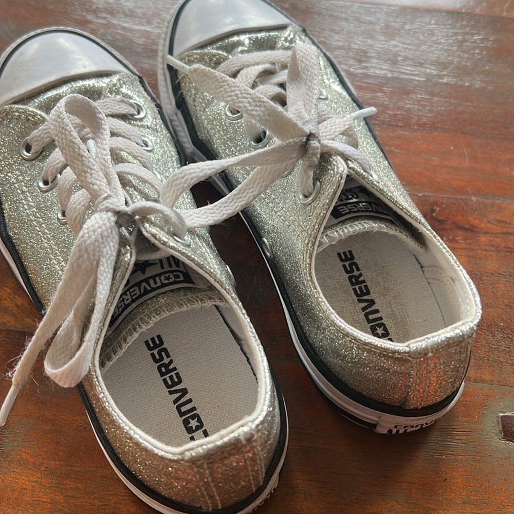 Kids Silver sparkle converse